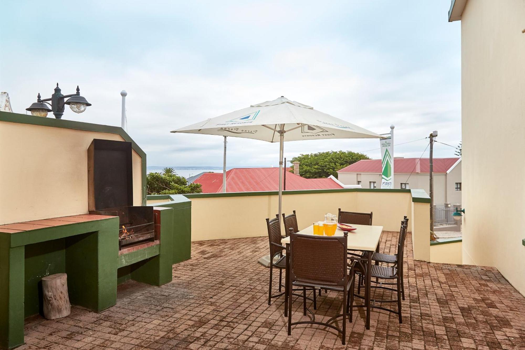 First Group Perna Perna Mossel Bay Apartment Bagian luar foto