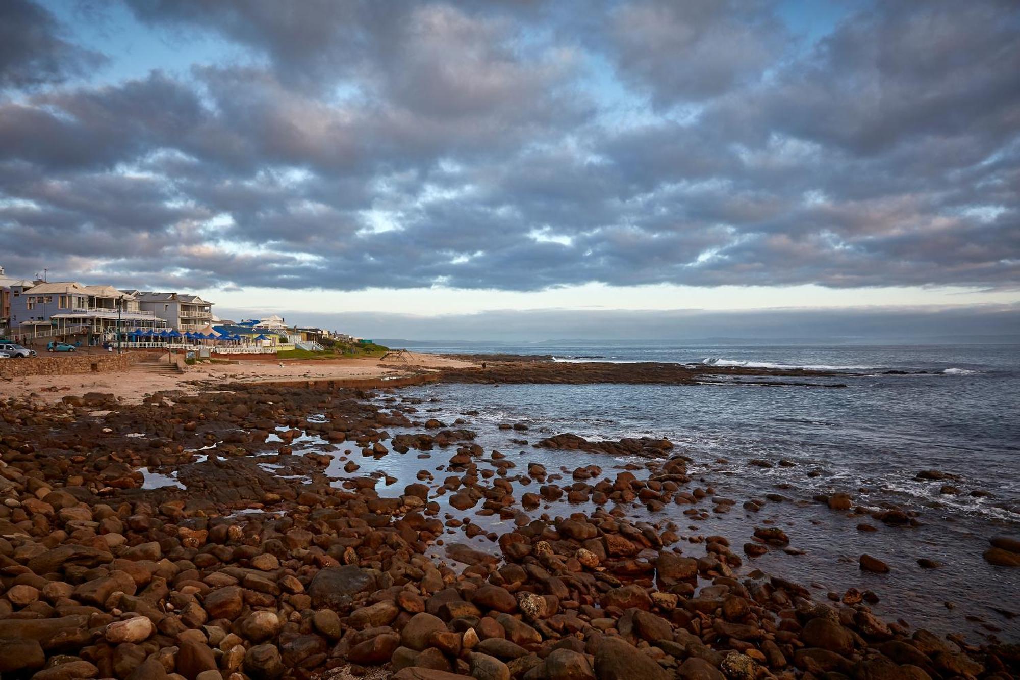 First Group Perna Perna Mossel Bay Apartment Bagian luar foto